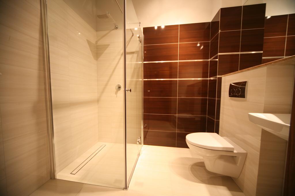 Baniocha Eurohotel الغرفة الصورة